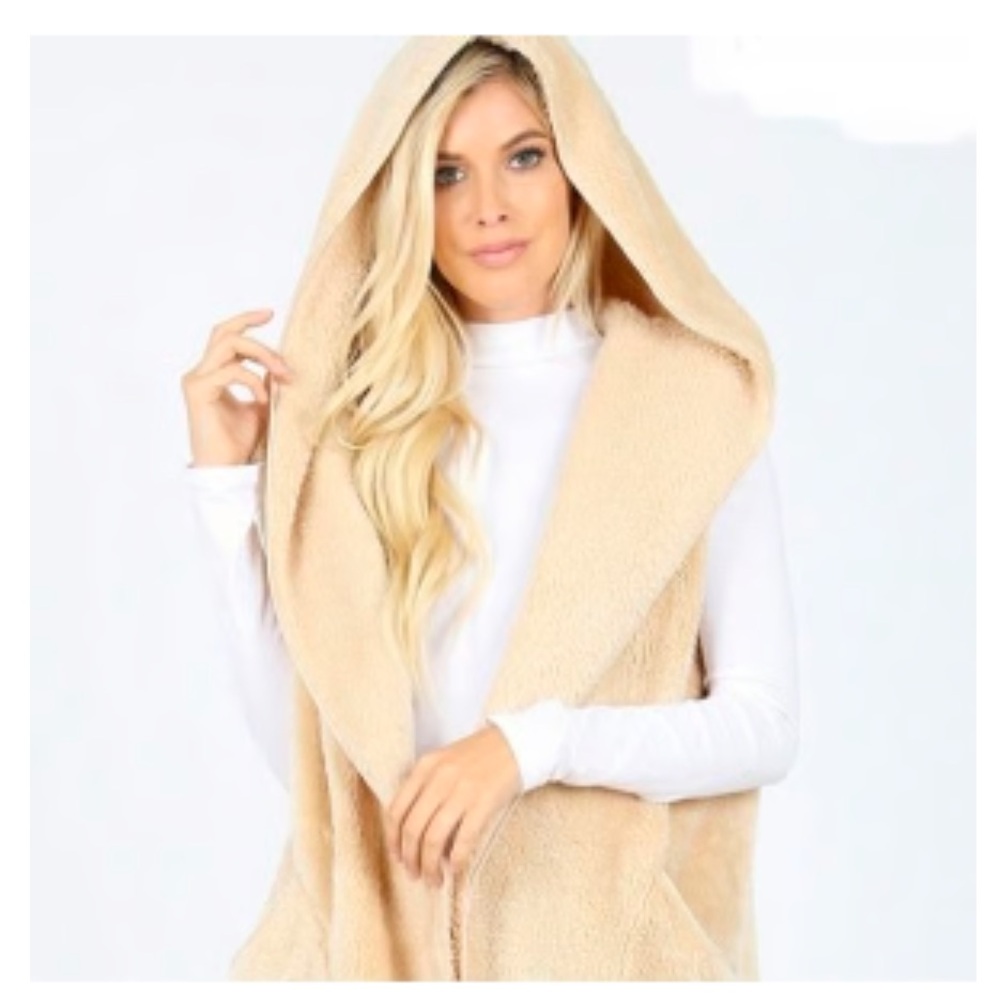 NEW•1X-3X•Creme De La Creme Natalia Super Fuzzy Sherpa Vest With Pockets